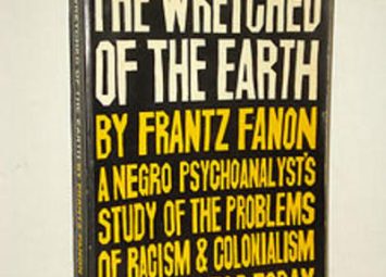 Bumi Berantakan Frantz Fanon 1963