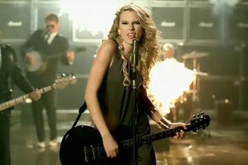Taylor Swift Picture to Burn,